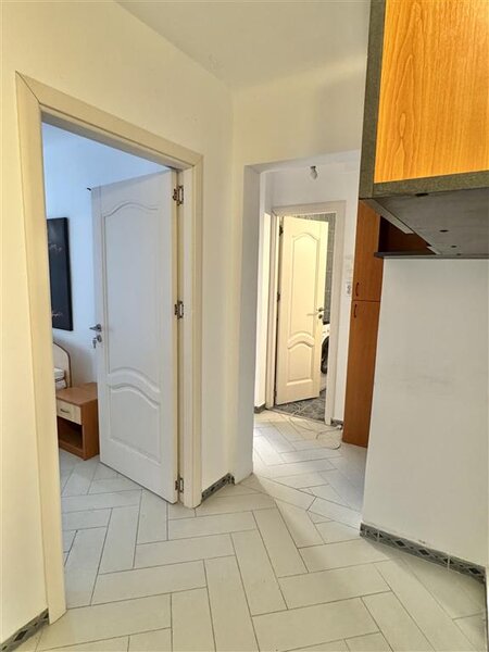 Obor, 5 minute metrou, 2 camere, 58 mp, etaj 2, an 1981.